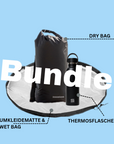 Produktzusammenstellung (Umkleidematte, Drybag und Thermosflasche) - Bundleangebot für kompakte Strandprodukte im Maavr-Shop