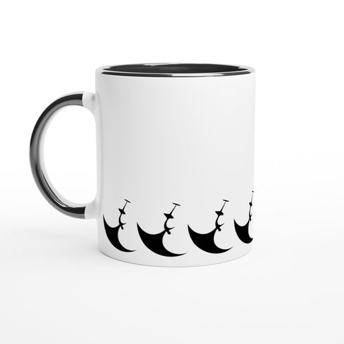 Tasse mit schwarzem Henkel, Innefläche und Wingfoiler der einen einhändigen Backflip macht