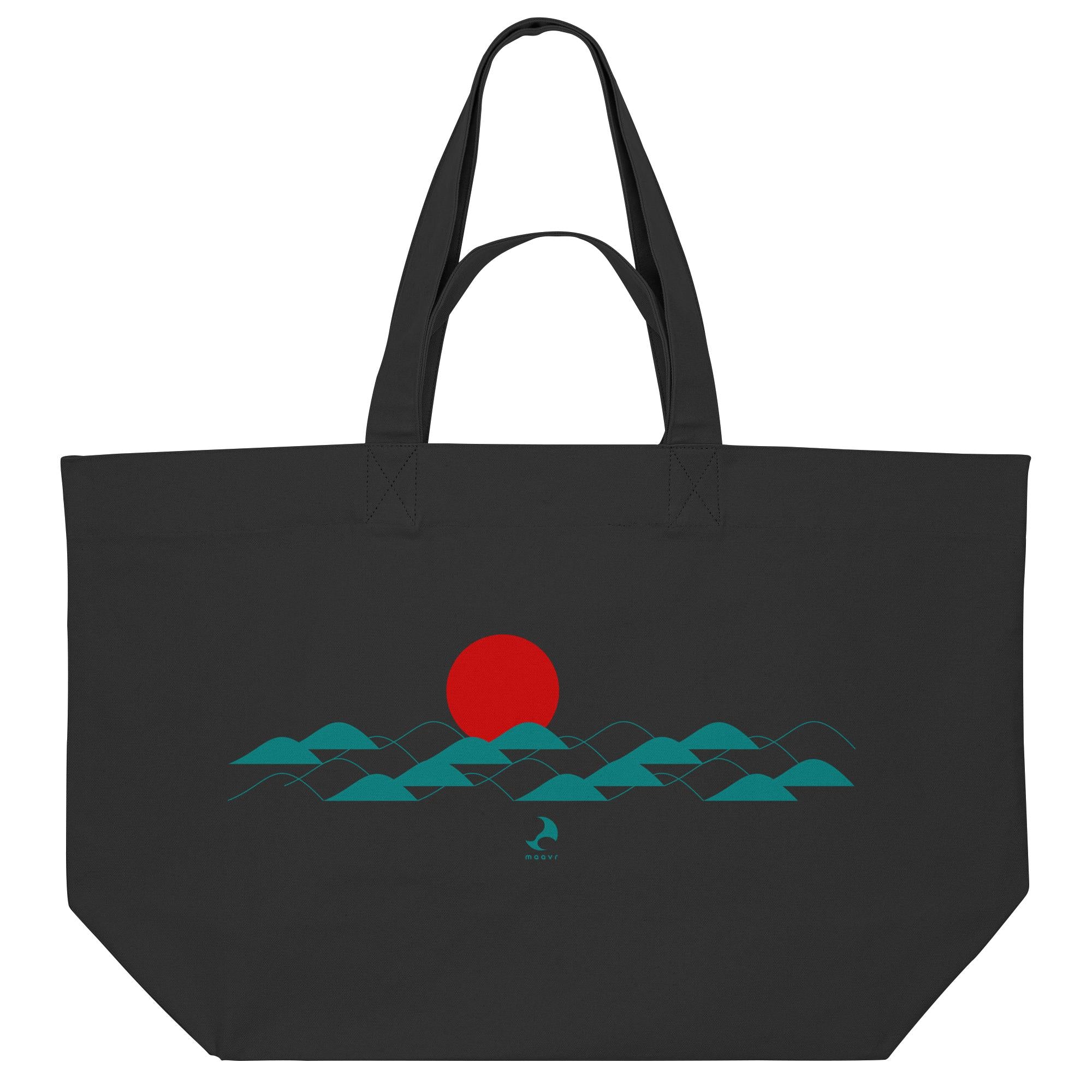 Schwarze Strandtasche aus recycelter Baumwolle mit Meeresmotiv und roter Sonne