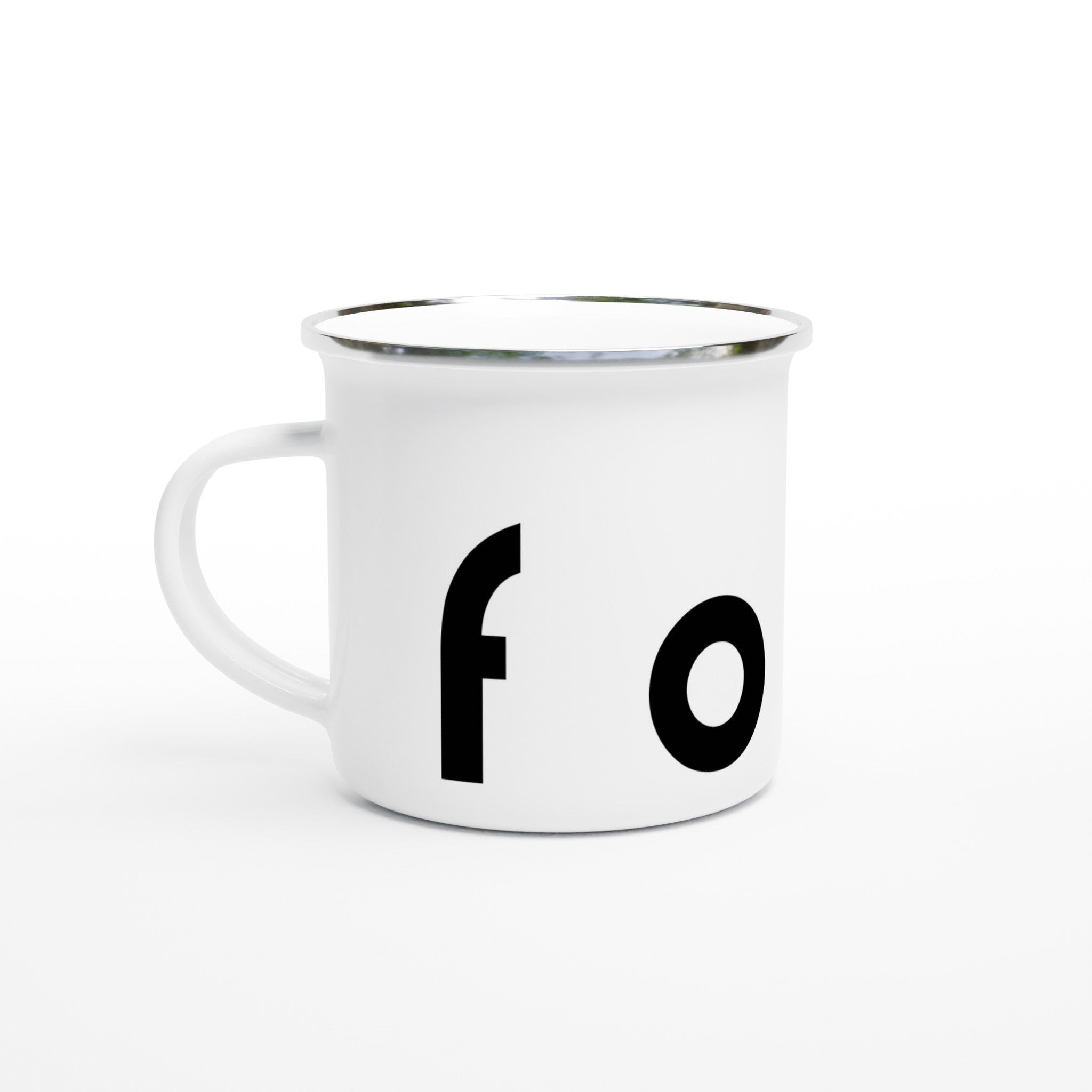 Weiße Emaille-Tasse mit silbernem Rand und großem "Foil"-Schriftzug