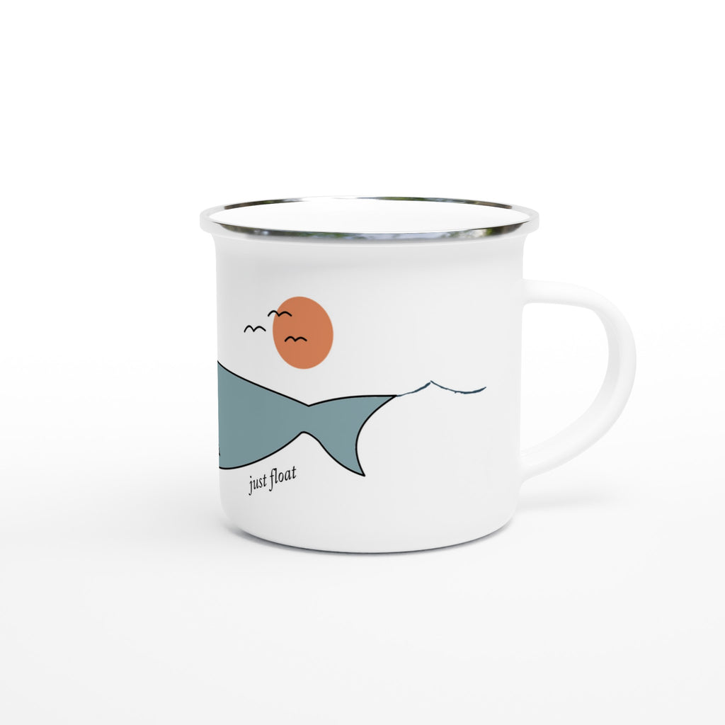 Weiße Emaille-Tasse mit Wal-Motiv im minimalistischen maritimen Cartoon-Stil