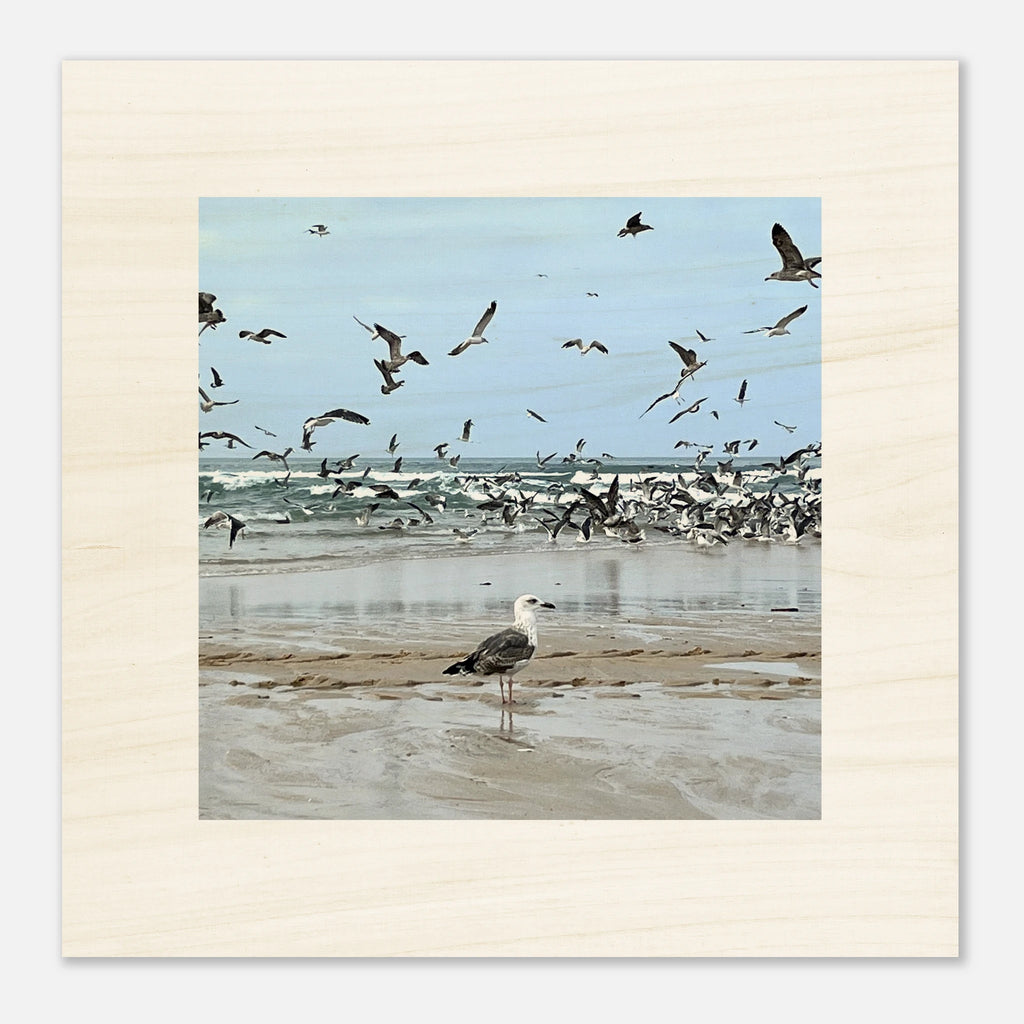 Holzbild mit Möwen am Strand vor dem Meer
