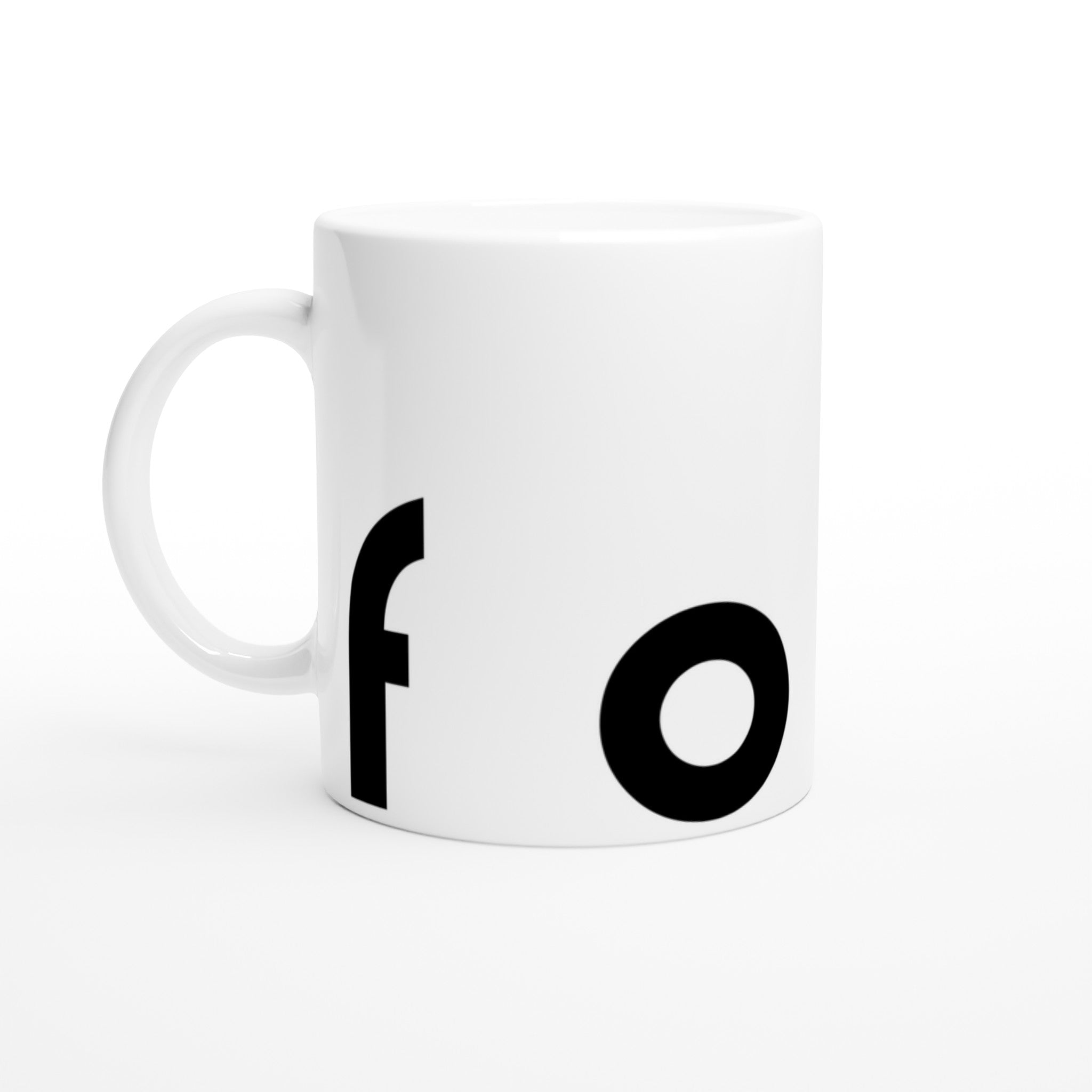 Weiße Tasse mit großem "Foil"-Schriftzug
