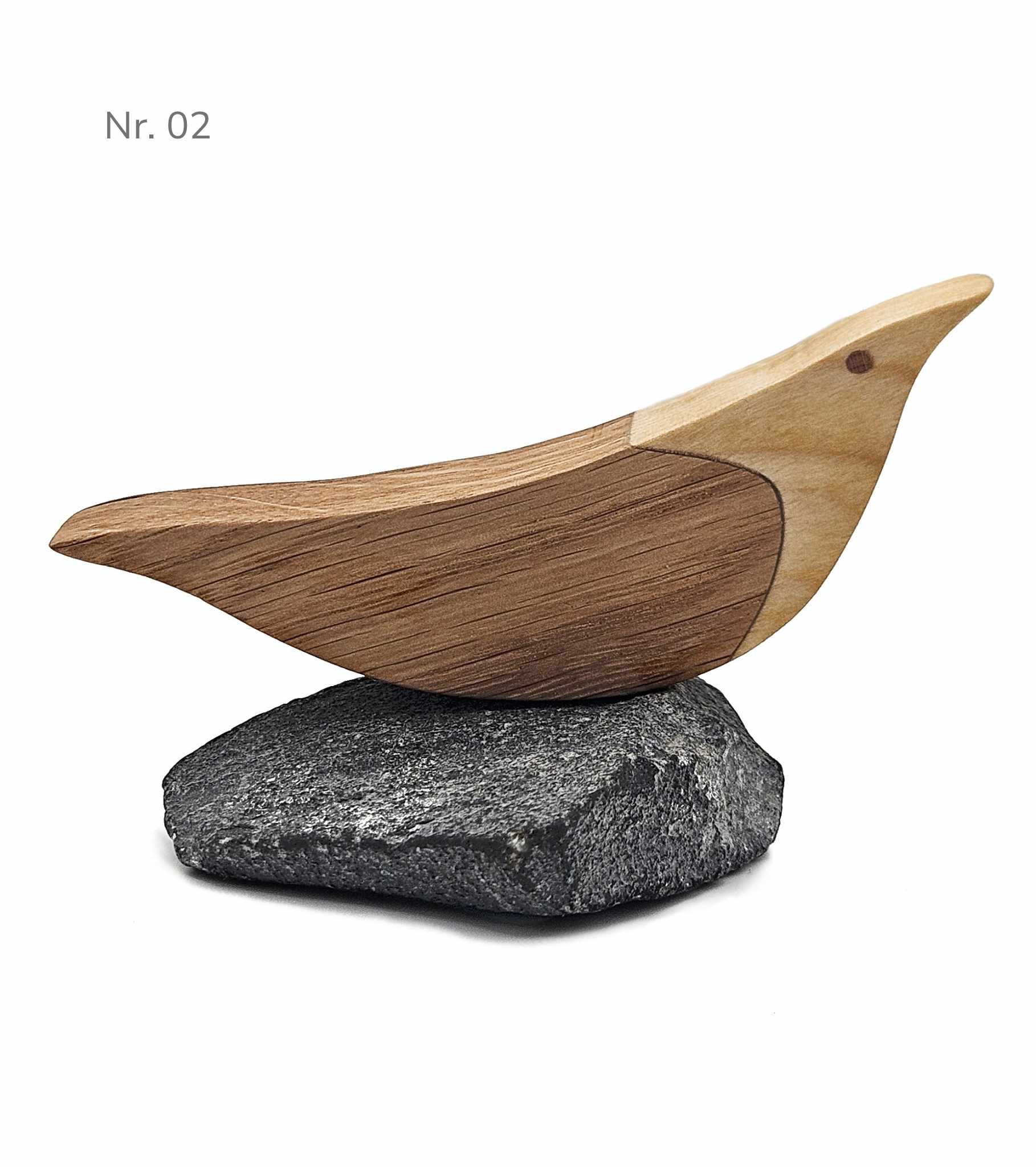 Holz Möwe Skulptur auf Stein – handgefertigte maritime Dekoration