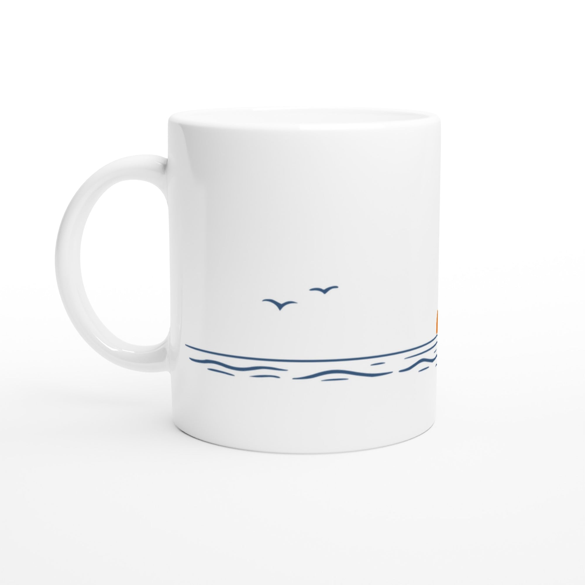 Keramiktasse mit stilisiertem Leuchtturm auf Klippen am Meer – modernes Küstenmotiv im minimalistischen Line-Art Stil
