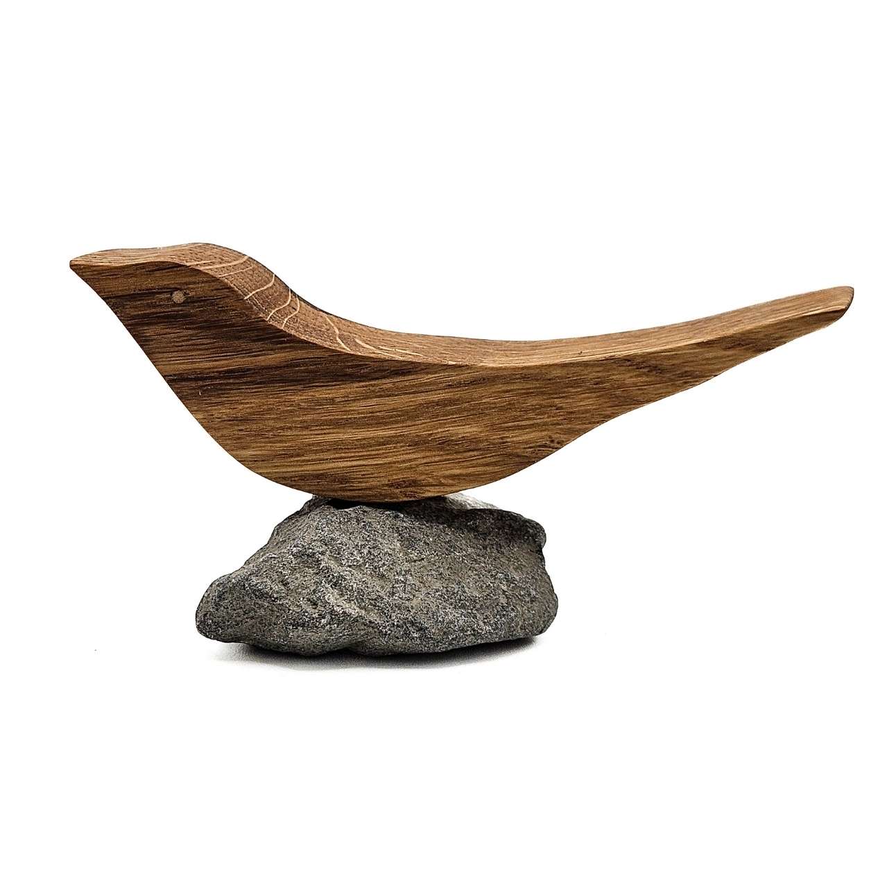 Regenpfeifer on the Rock - handgefertigter Holzvogel auf Naturstein