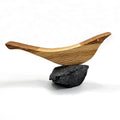 Seeschwalbe on the Rock - handgefertigter Holzvogel auf Naturstein