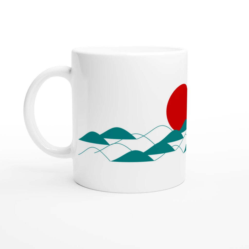 Keramiktasse mit maritimem Küstenmotiv aus Wellen, Meer und roter Sonne