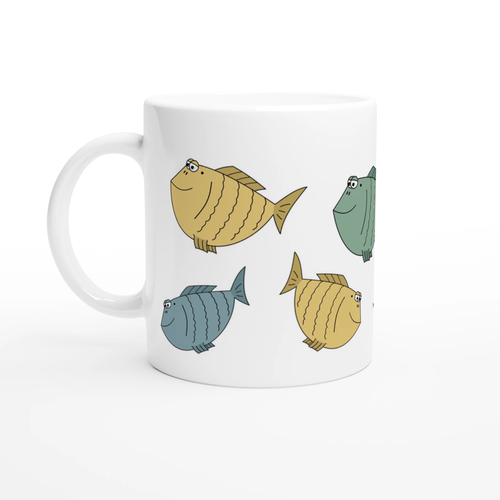 Keramiktasse mit bunten Fischen im Cartoon-Stil und maritimem Design